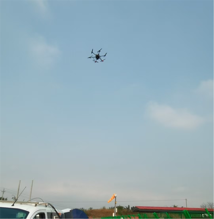 無人機(jī)溫室氣體檢測系統(tǒng) - 副本.jpg