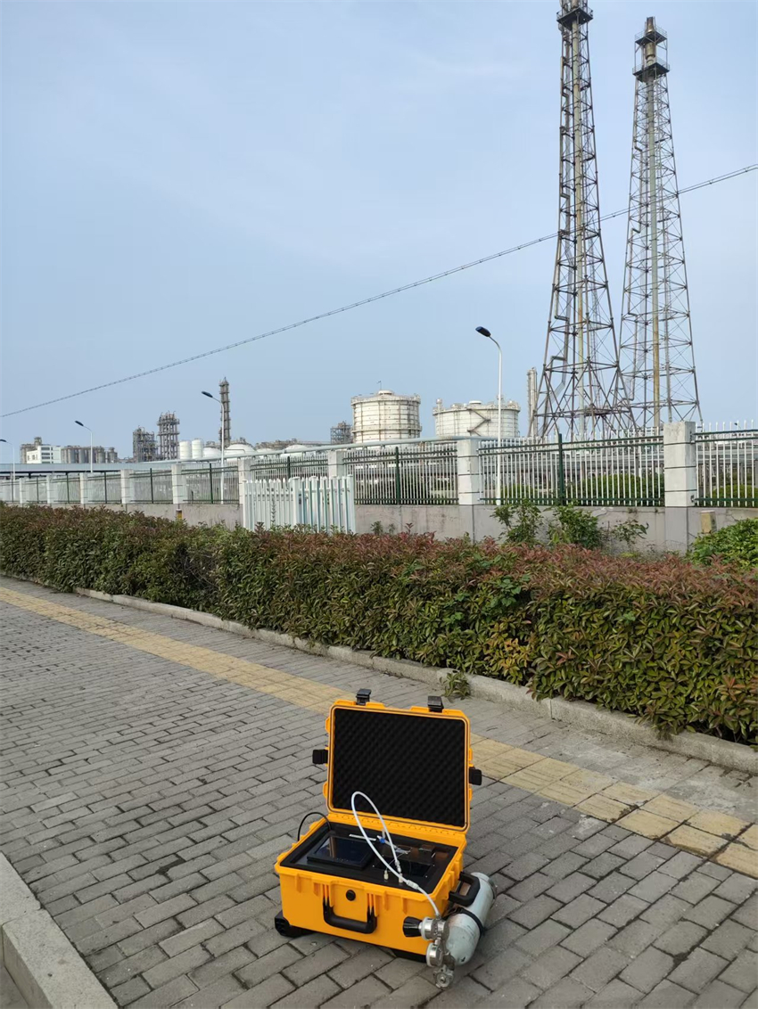 1761890116165496.jpg 室外采集樣品.jpg